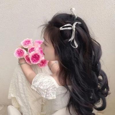 不再托腮遐思
